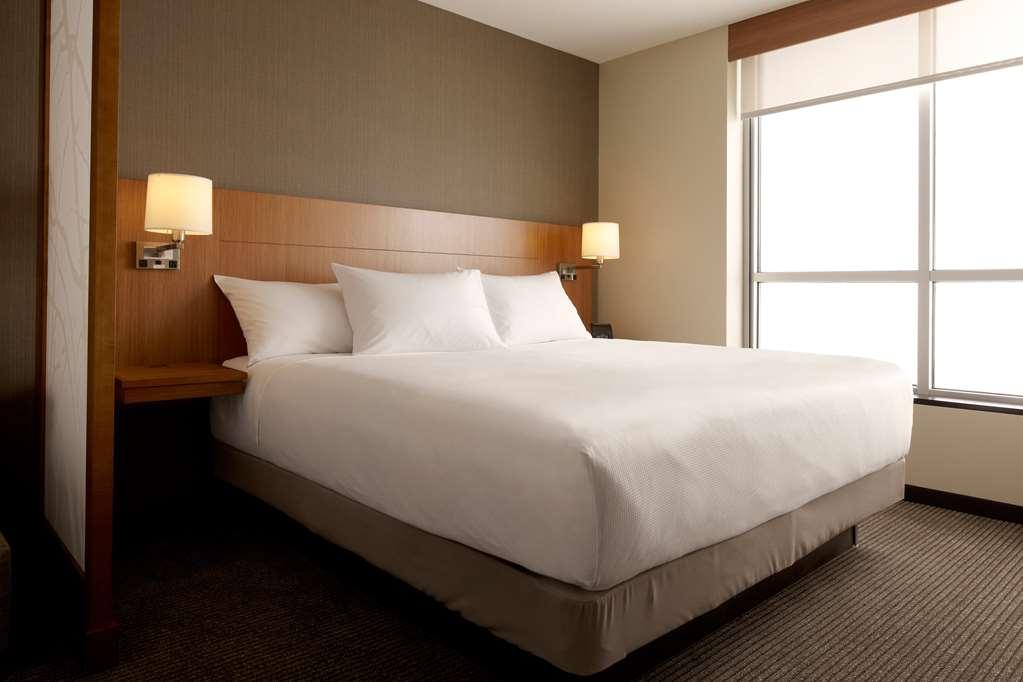 Hyatt Place Columbus Polaris Room photo